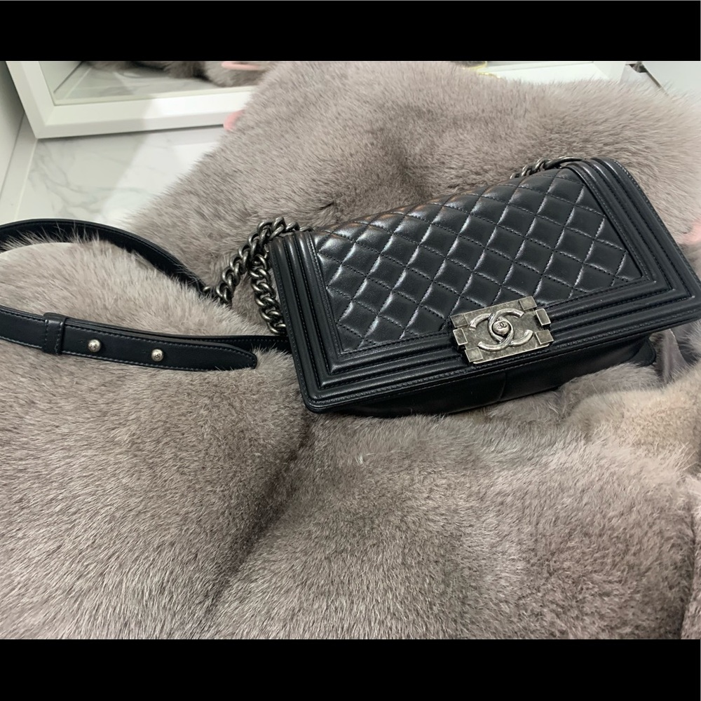 💯 % authentic Chanel leboy